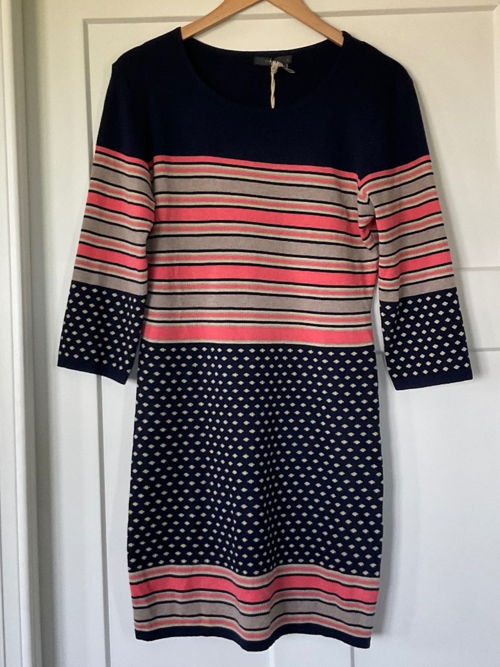 THML Arroyo Navy Blue Coral Stripe & Dot Print Sweater Dress Sz Lg NWT